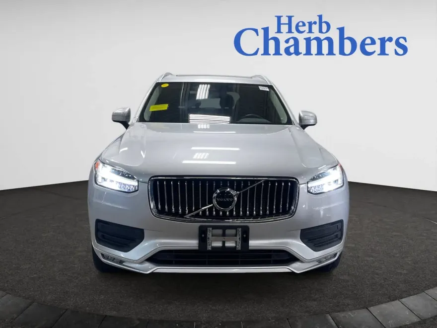 2020 Volvo XC90 T6 Momentum photo 1