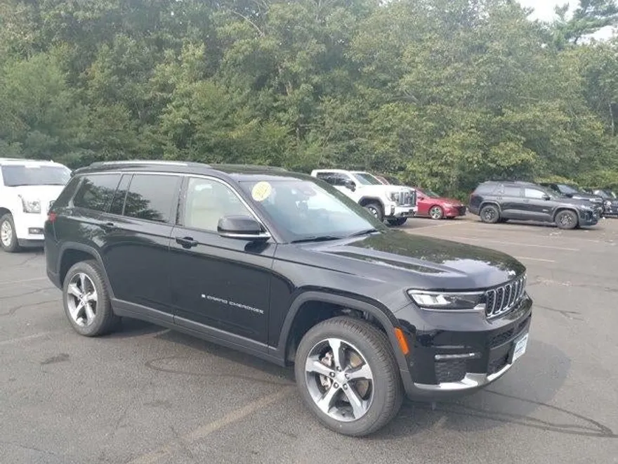 2023 Jeep Grand Cherokee Limited photo 1