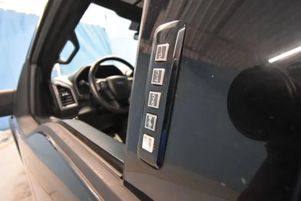 2019 Ford F-150 XLT photo 1