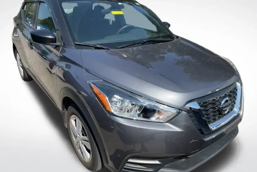 2019 Nissan Kicks S photo 1