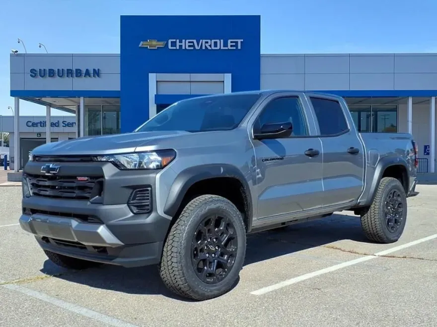 2026 Chevrolet Colorado Trail Boss photo 1