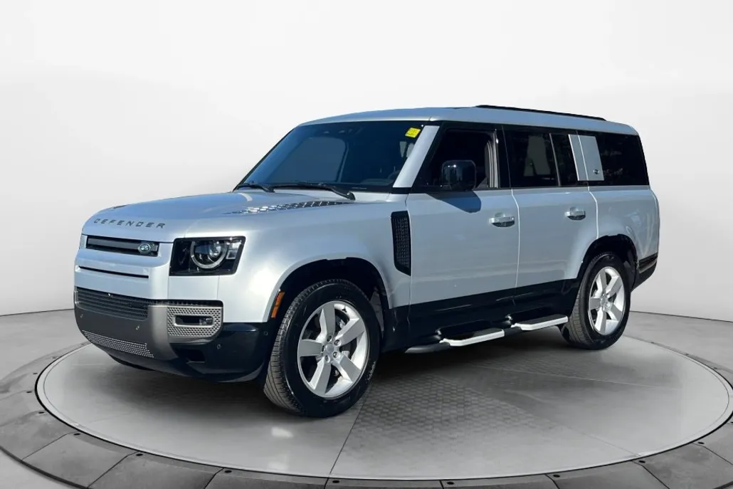2023 Land Rover Defender 130 X-Dynamic SE photo 1