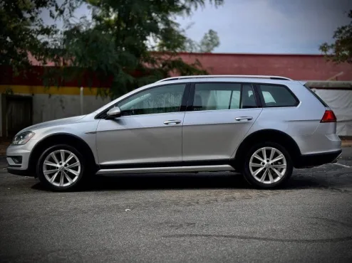 2017 Volkswagen Golf Alltrack SE photo 4