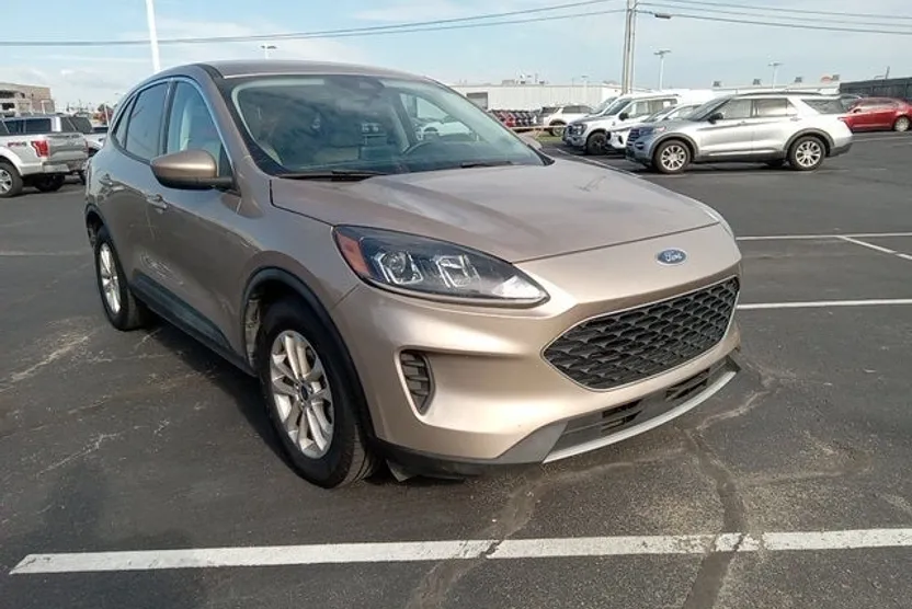 2021 Ford Escape SE photo 1