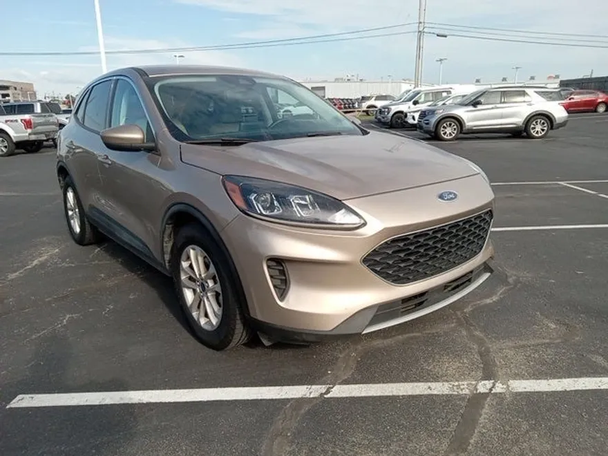 2021 Ford Escape SE photo 1