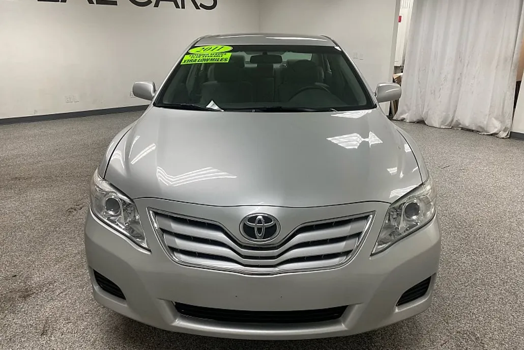 2011 Toyota Camry Base photo 1