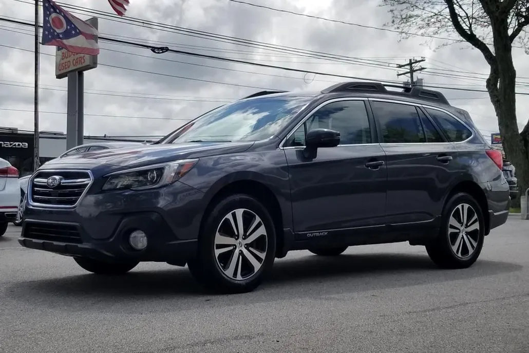 2019 Subaru Outback 2.5i Limited photo 1