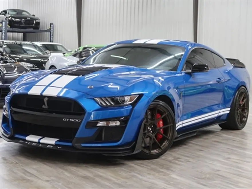 2020 Ford Mustang photo 1
