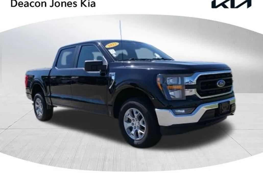 2023 Ford F-150 XLT photo 1