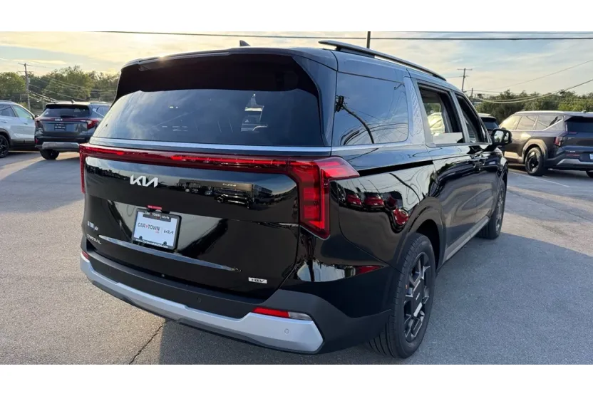 2026 Kia Carnival EX photo 1