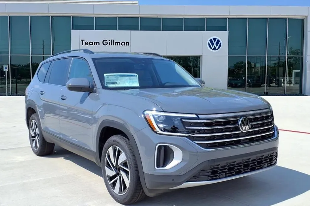 2026 Volkswagen Atlas SE Technology photo 1