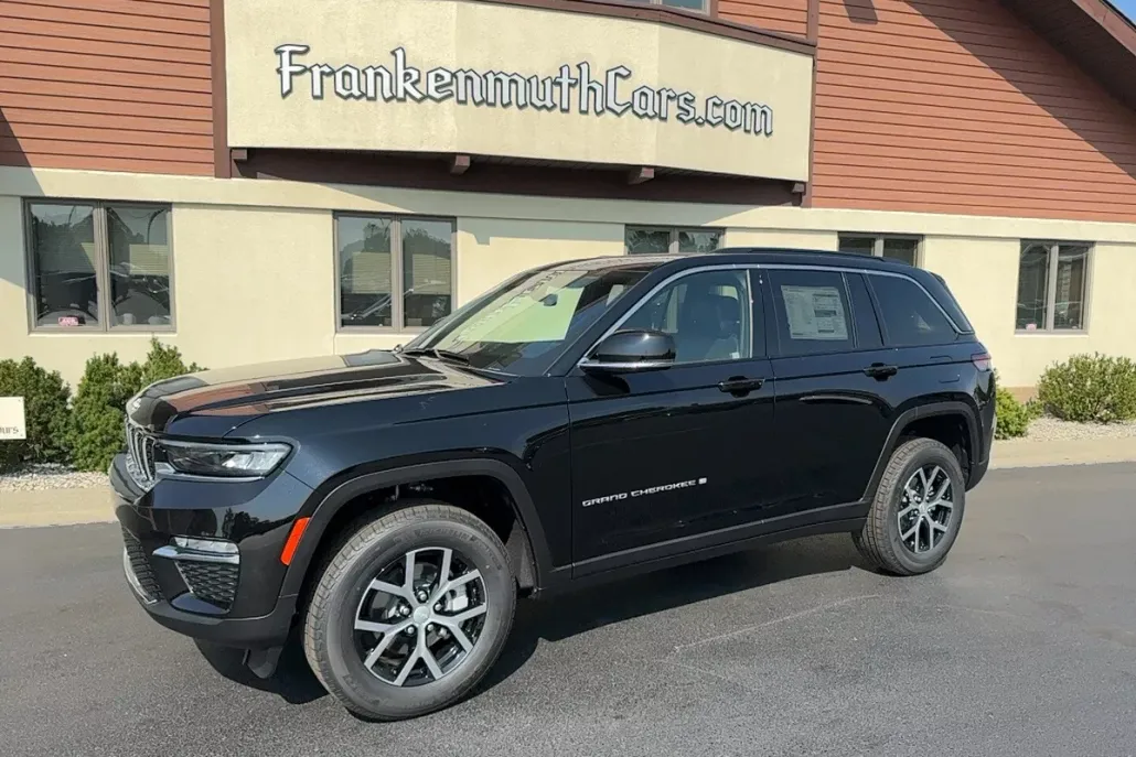 2025 Jeep Grand Cherokee Limited Sport photo 1
