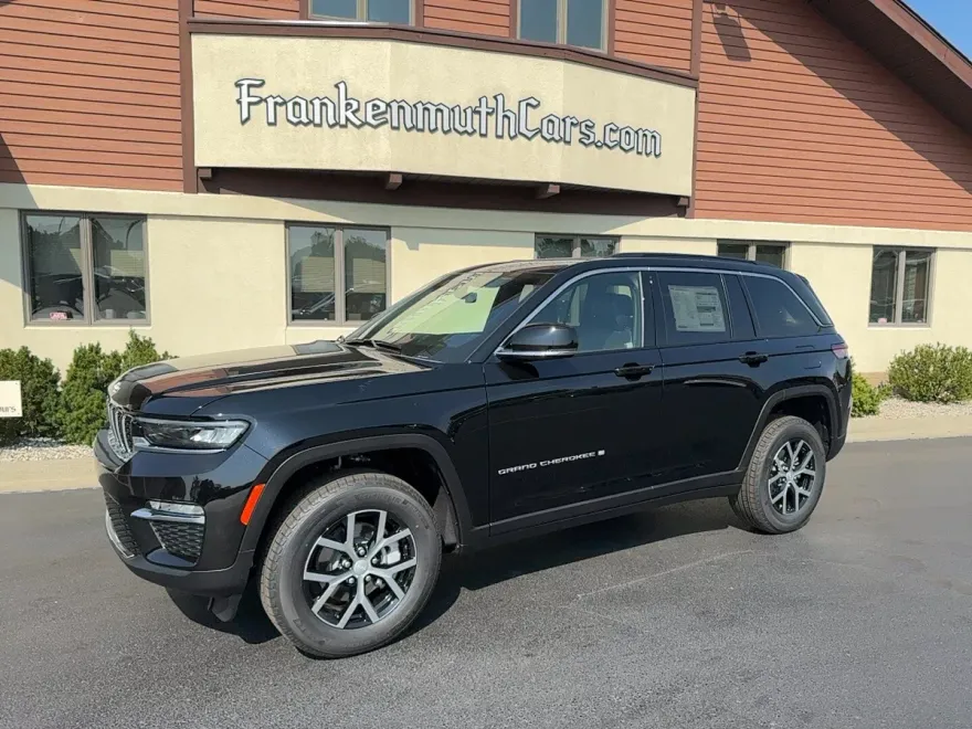 2025 Jeep Grand Cherokee Limited Sport photo 1