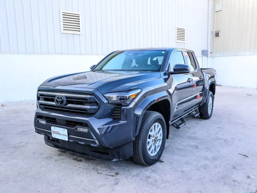 2024 Toyota Tacoma SR5 photo 1