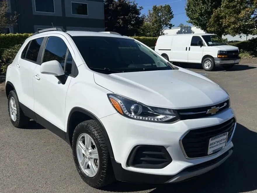 2021 Chevrolet Trax LT photo 1