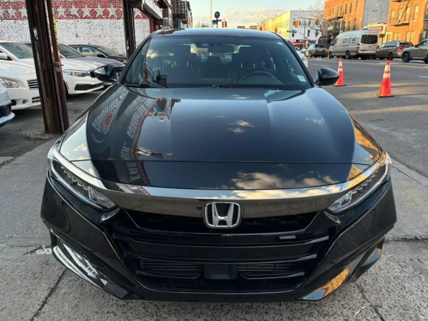 2019 Honda Accord Sport 1.5T photo 2