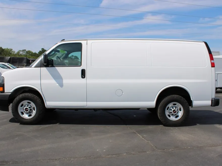 2024 Gmc Savana 2500 Cargo photo 1