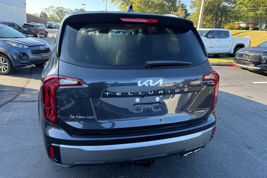 2025 Kia Telluride S photo 1