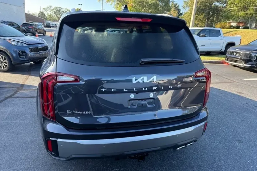2025 Kia Telluride S photo 1