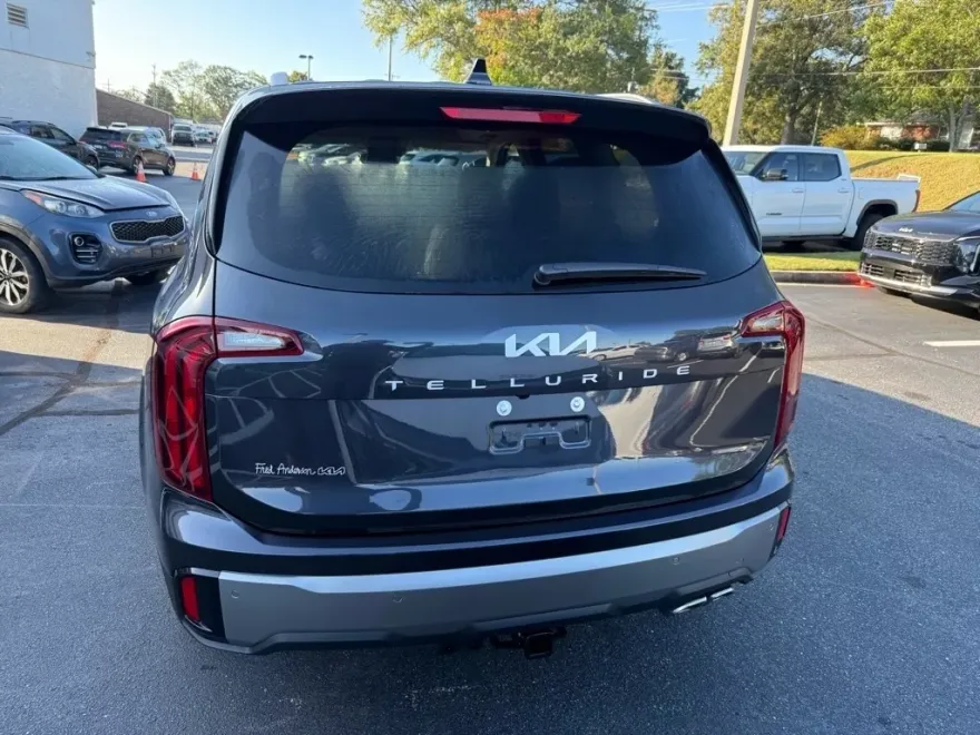 2025 Kia Telluride S photo 1