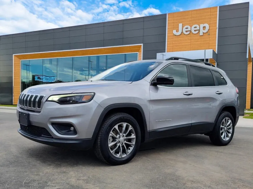 2022 Jeep Cherokee Latitude Lux photo 1