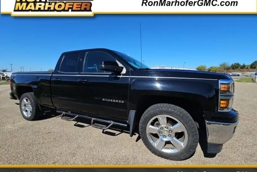 2015 Chevrolet Silverado 1500 LT photo 1