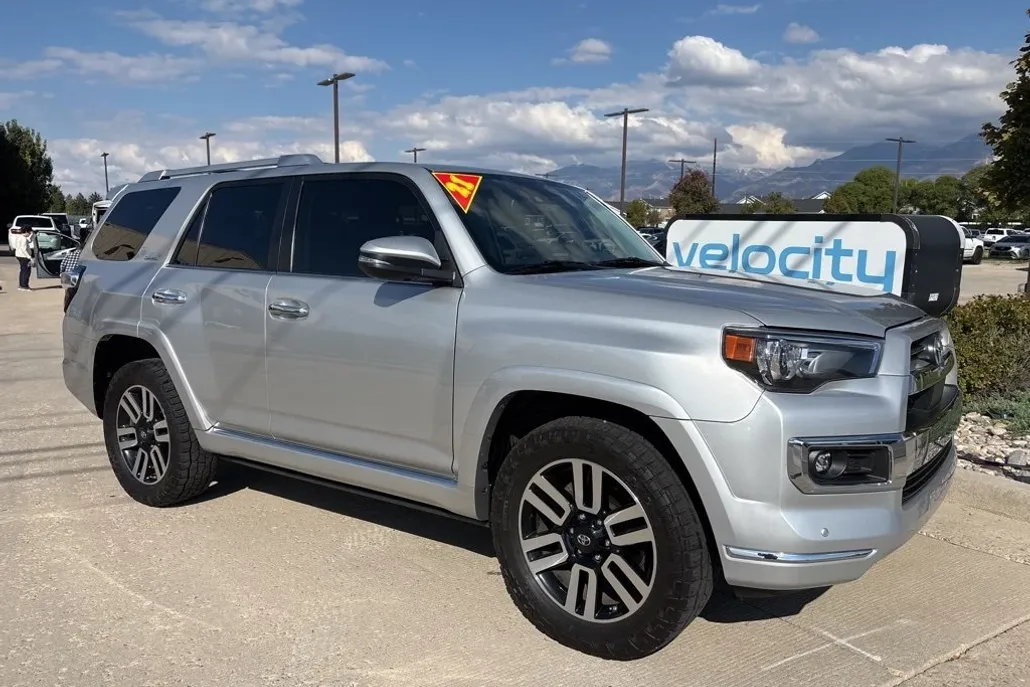 2021 Toyota 4Runner Limited photo 1
