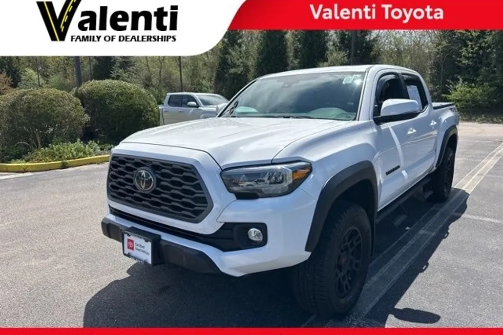2021 Toyota Tacoma TRD photo 1