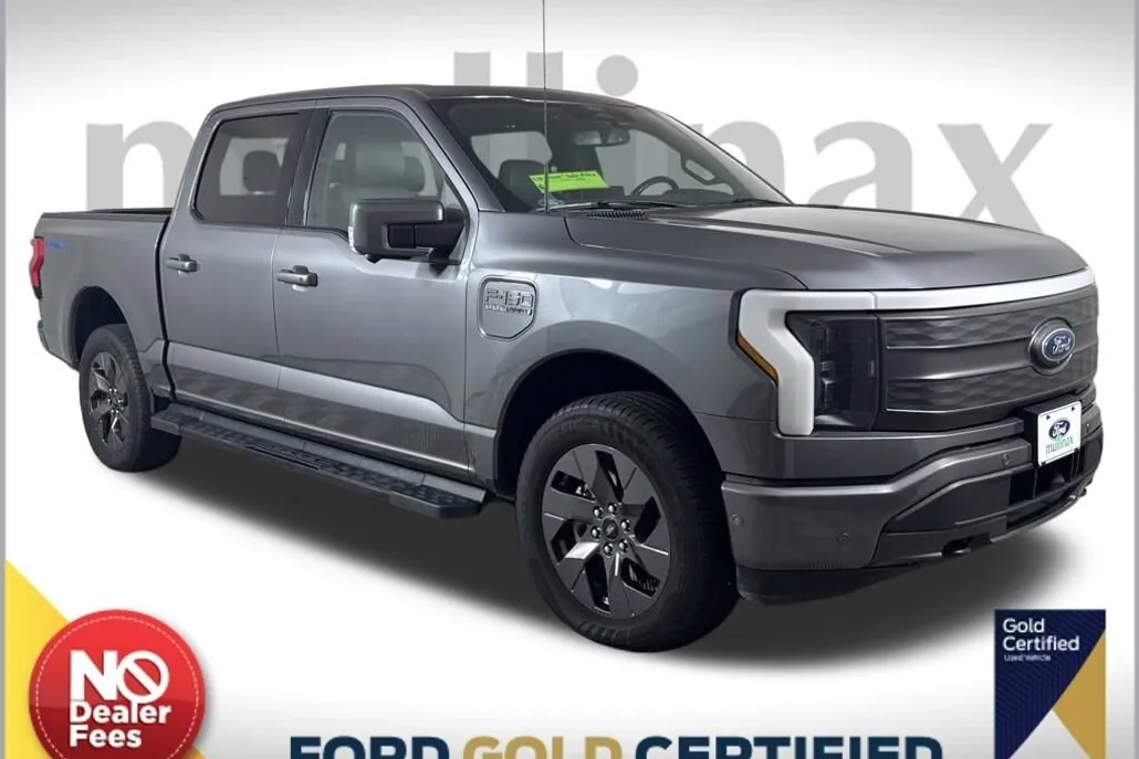 2022 Ford F-150 Lightning Lariat photo 1