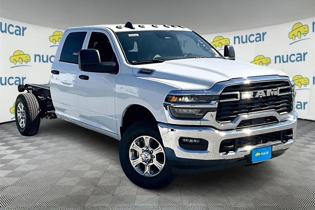 2025 Ram 3500 Tradesman photo 1