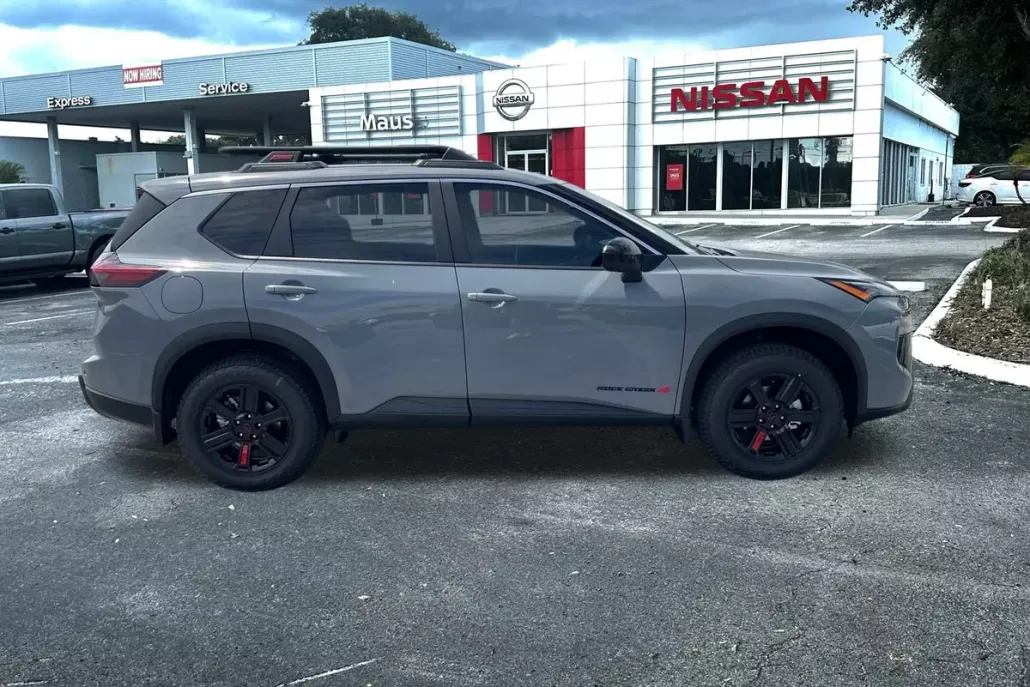 2026 Nissan Rogue SV photo 1