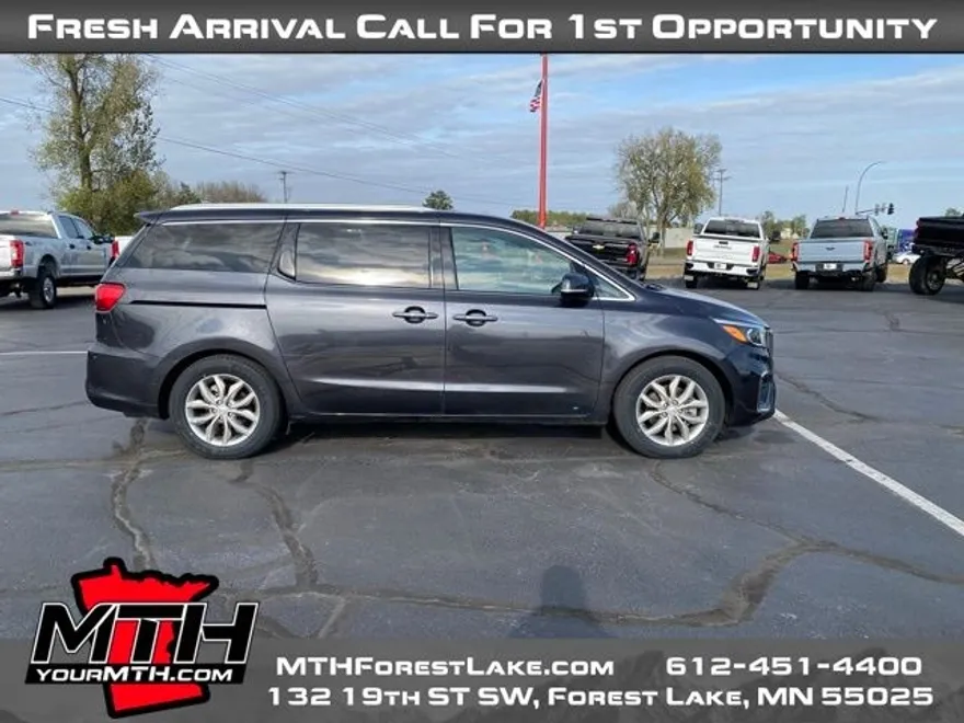 2021 Kia Sedona EX photo 1