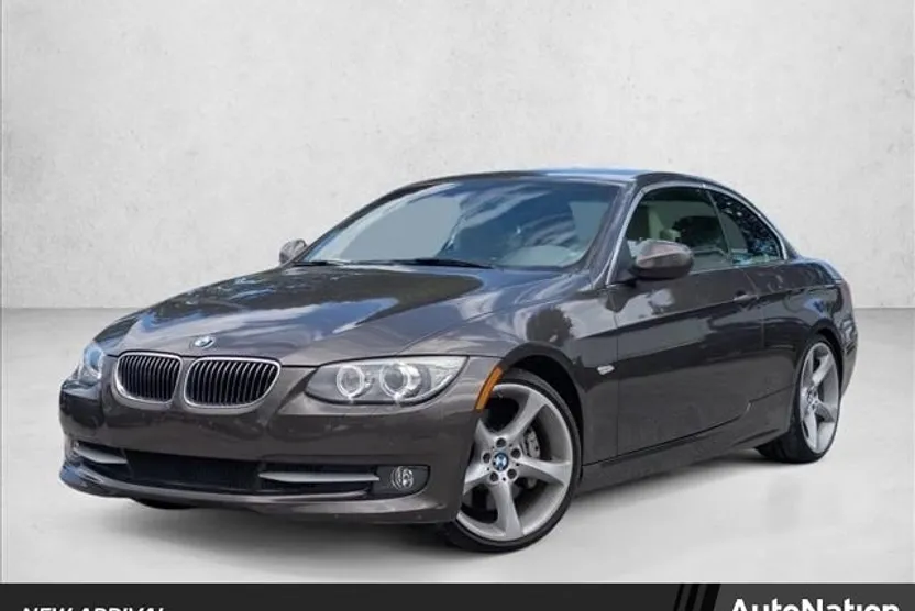 2011 Bmw 335i 3-Series photo 1