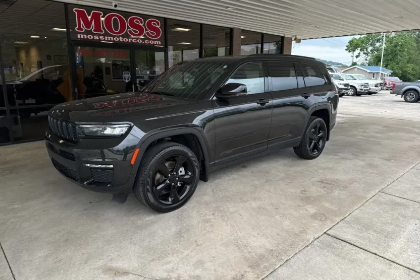 2024 Jeep Grand Cherokee Limited photo 1
