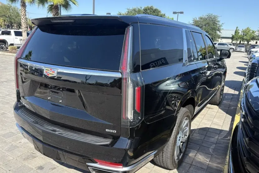 2024 Cadillac Escalade ESV Premium Luxury Platinum photo 1