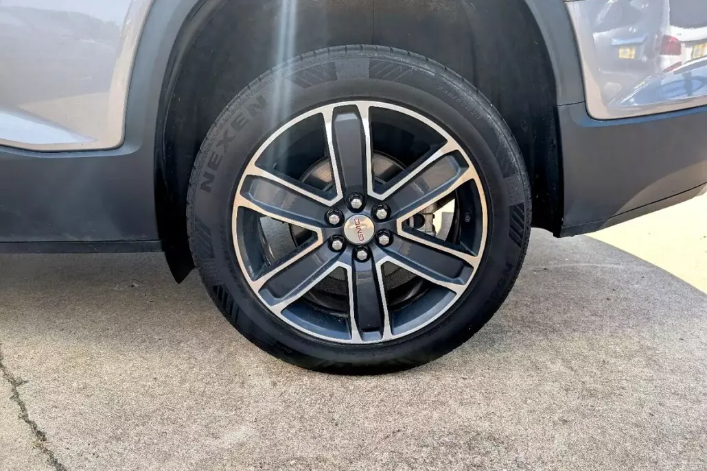 2020 Gmc Acadia SLT photo 1