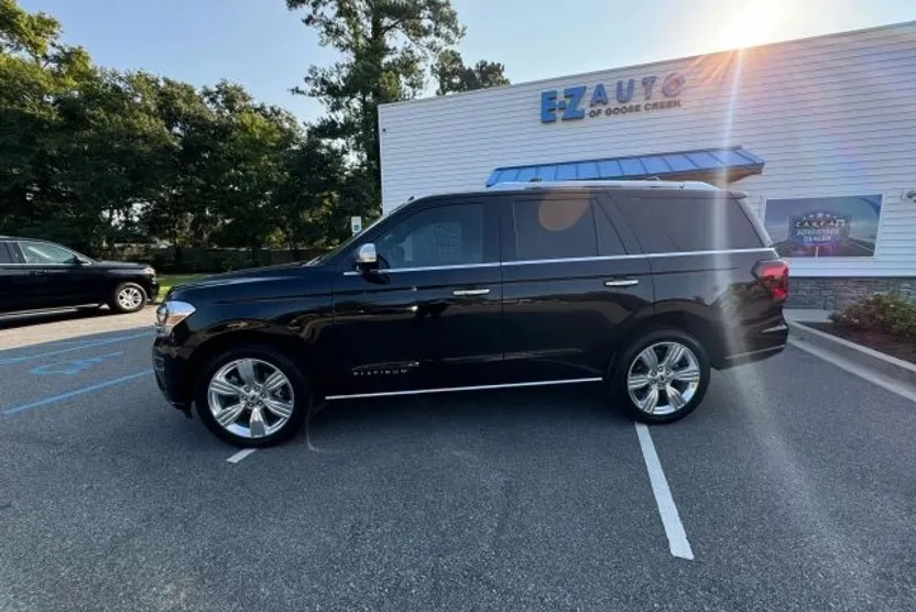 2023 Ford Expedition Platinum photo 1