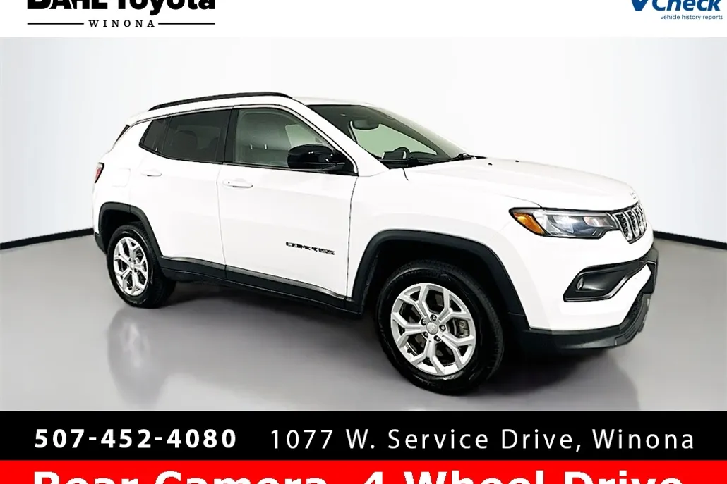 2024 Jeep Compass Latitude photo 1