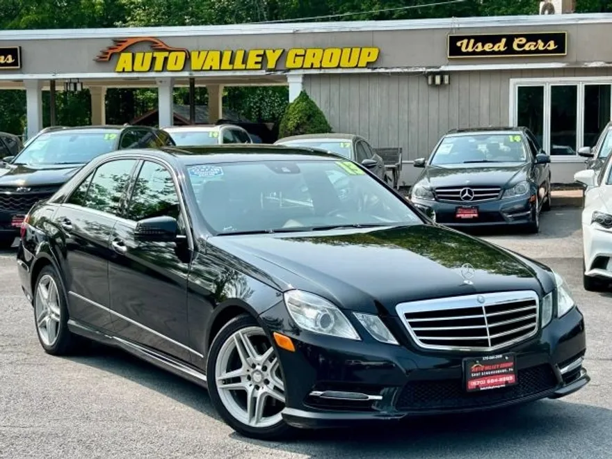 2013 Mercedes Benz E 350 4MATIC Sedan photo 1