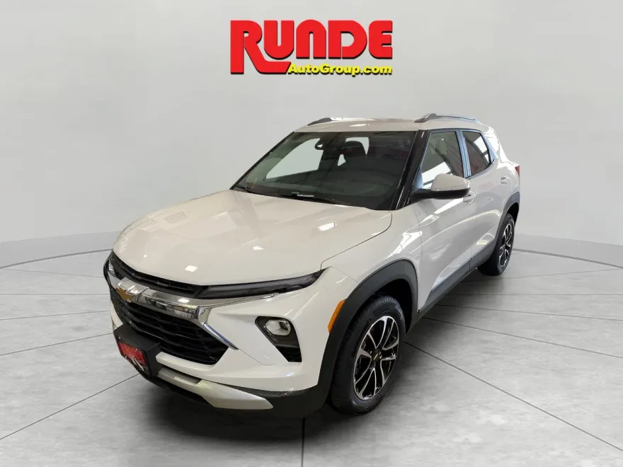 2026 Chevrolet Trailblazer LT photo 1
