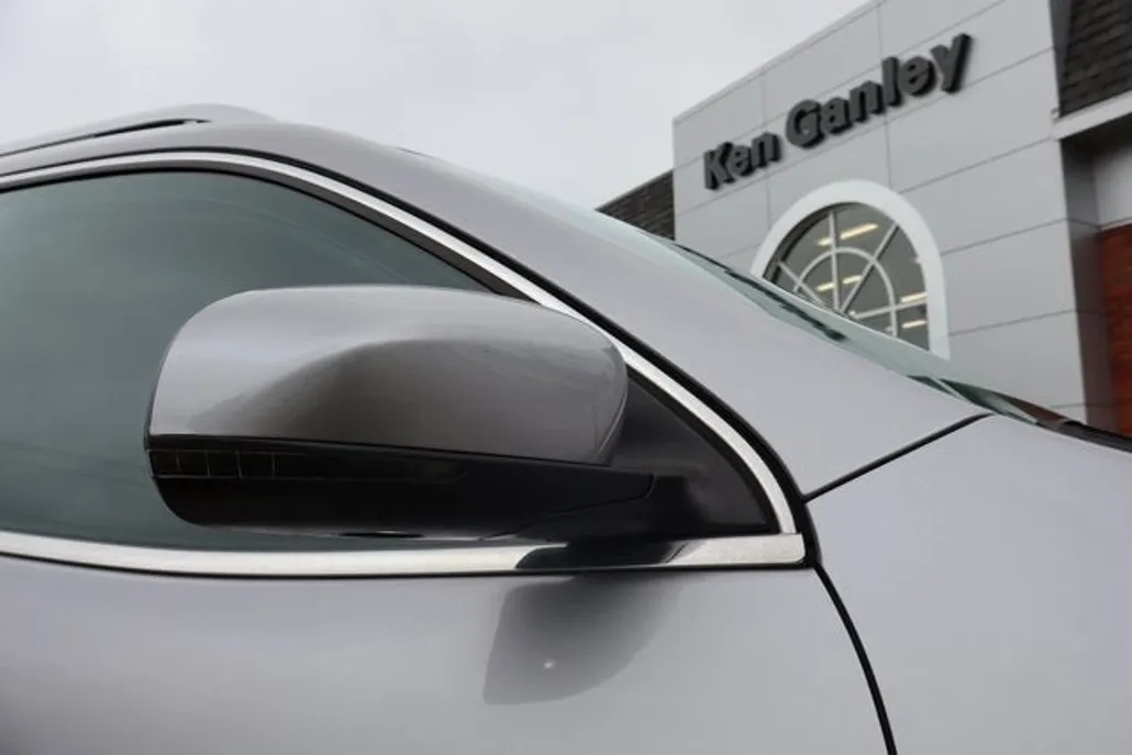 2020 Jeep Cherokee Limited photo 1