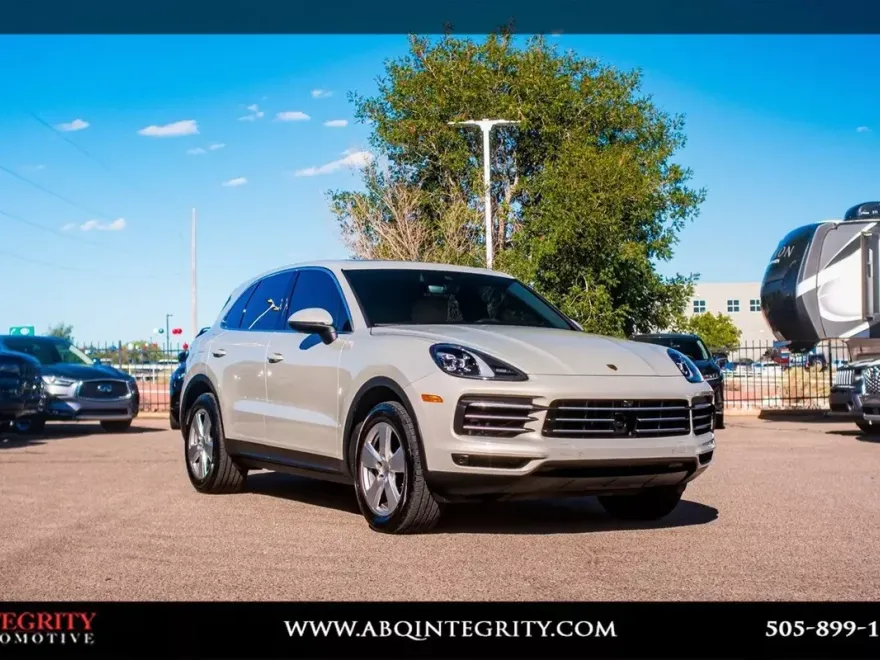 2020 Porsche Cayenne Base photo 1