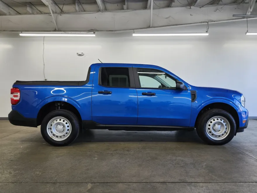 2022 Ford Maverick XL photo 1