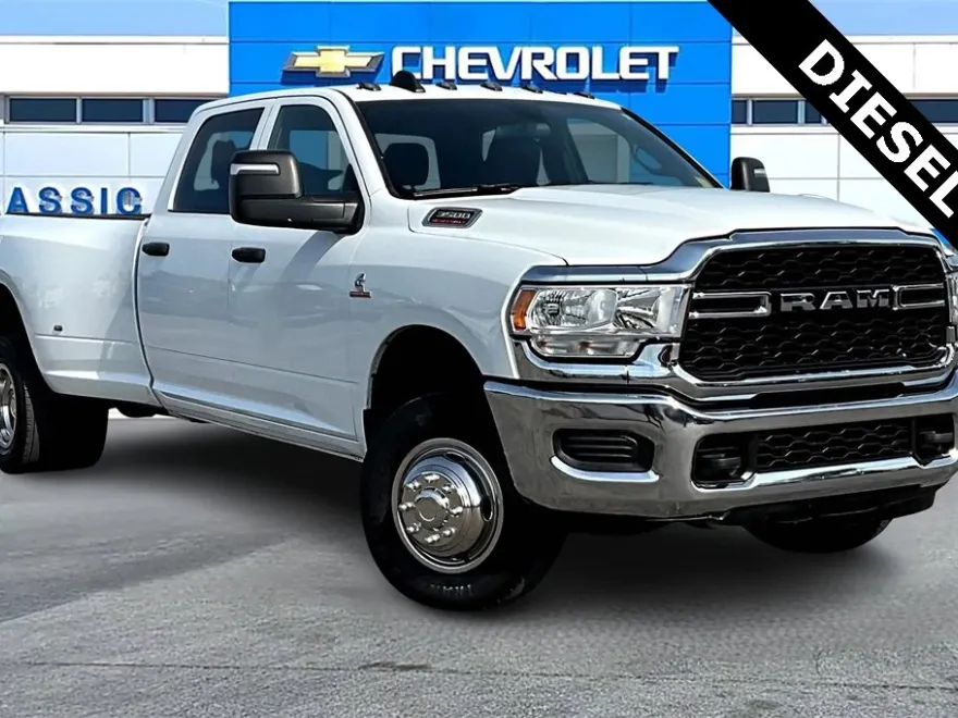 2024 Ram 3500 Tradesman photo 1