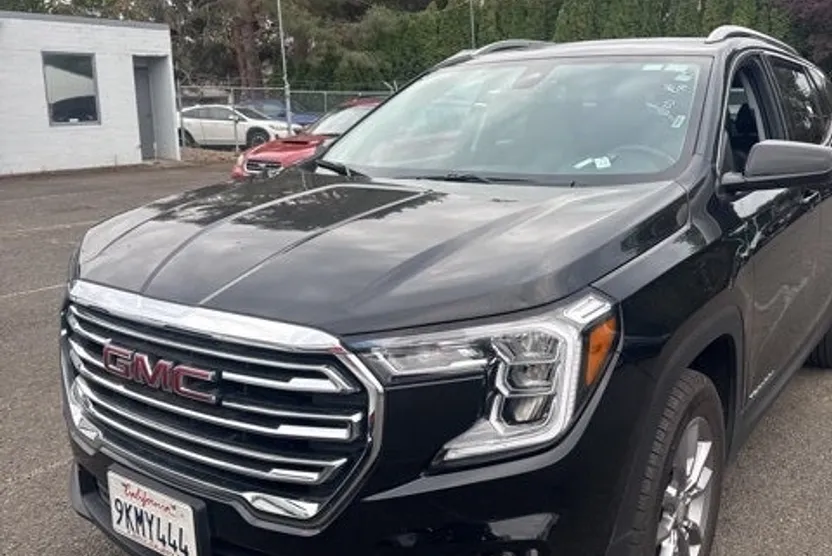 2024 Gmc Terrain SLT photo 1