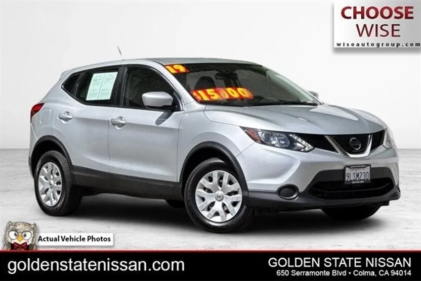 2019 Nissan Rogue Sport S photo 1