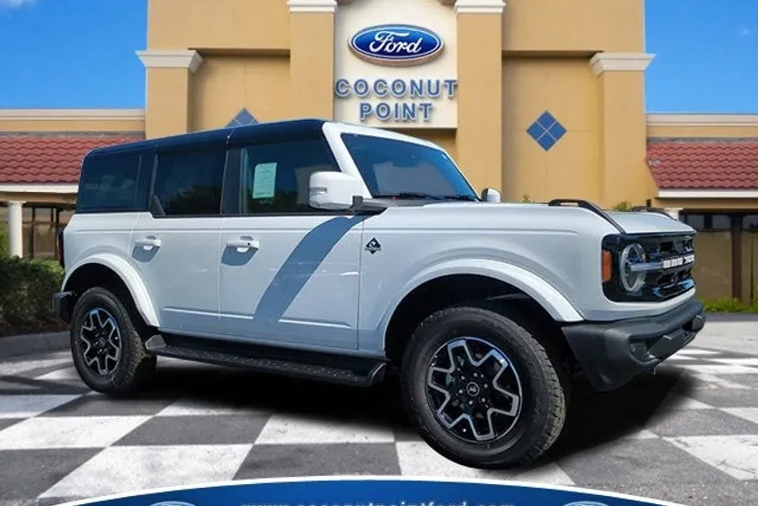2025 Ford Bronco Outer Banks photo 1