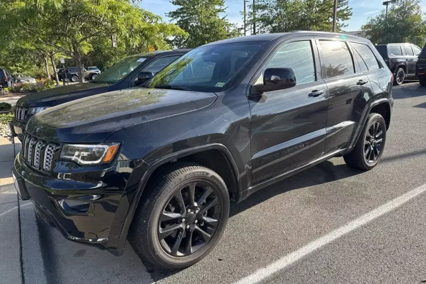 2022 Jeep Cherokee Laredo X SE Altitude photo 1