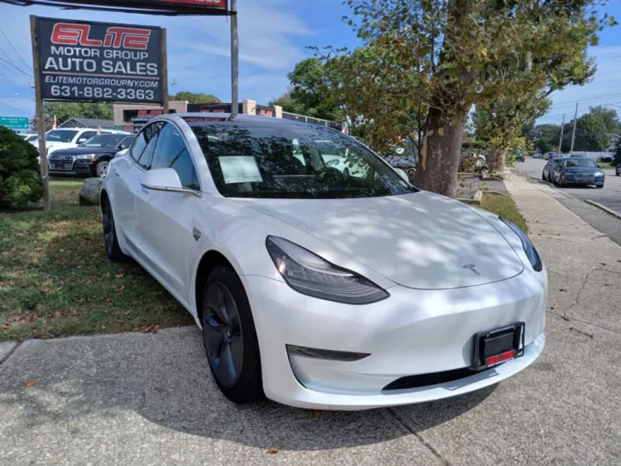 2020 Tesla Model 3 Long Range photo 1