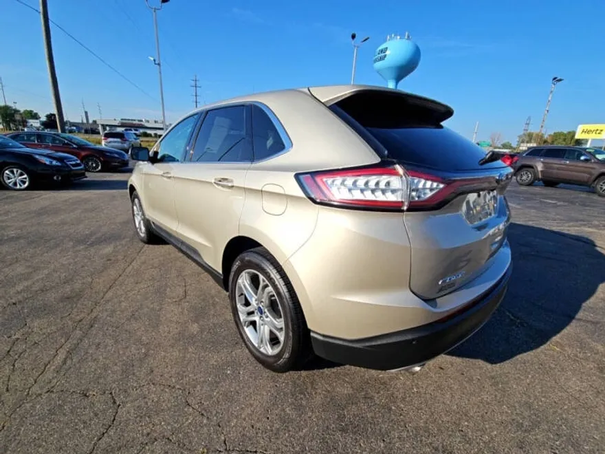 2018 Ford Edge Titanium photo 1